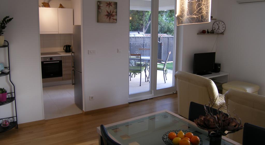 Momentum Apartment สปลิท ห้อง รูปภาพ