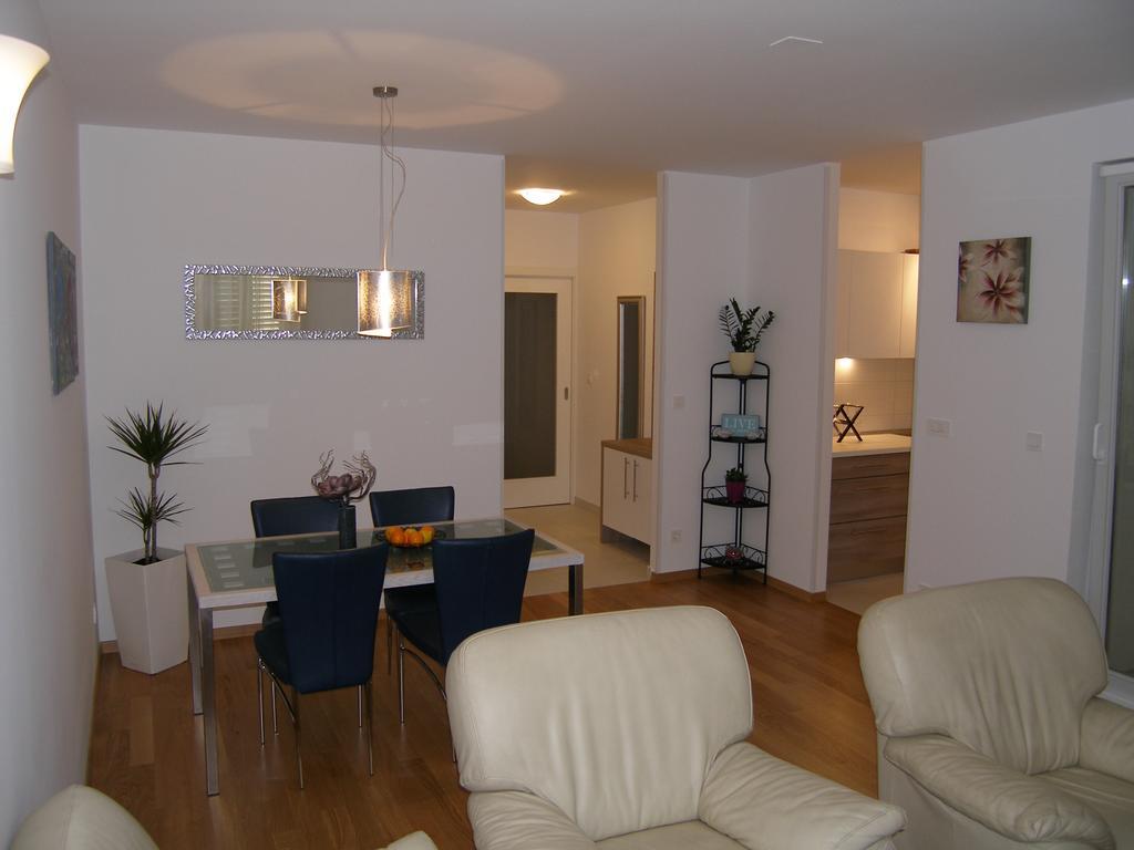 Momentum Apartment สปลิท ห้อง รูปภาพ